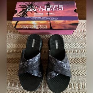 NWT Skechers on the go GOGA